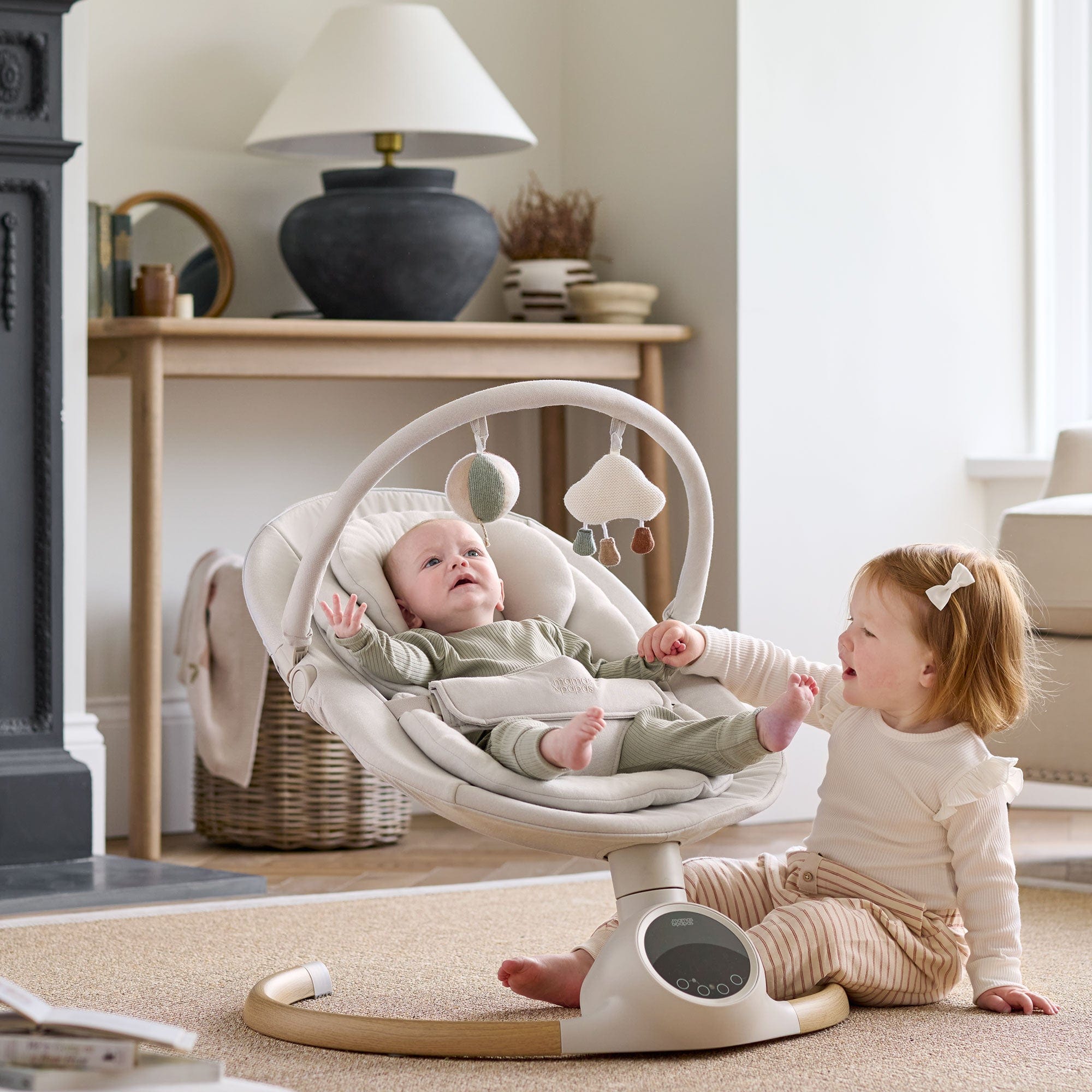 Mamas & Papas Alto Smart Swing in Cashmere Rocking Bouncing Cradles 5085A0100 5063229164682