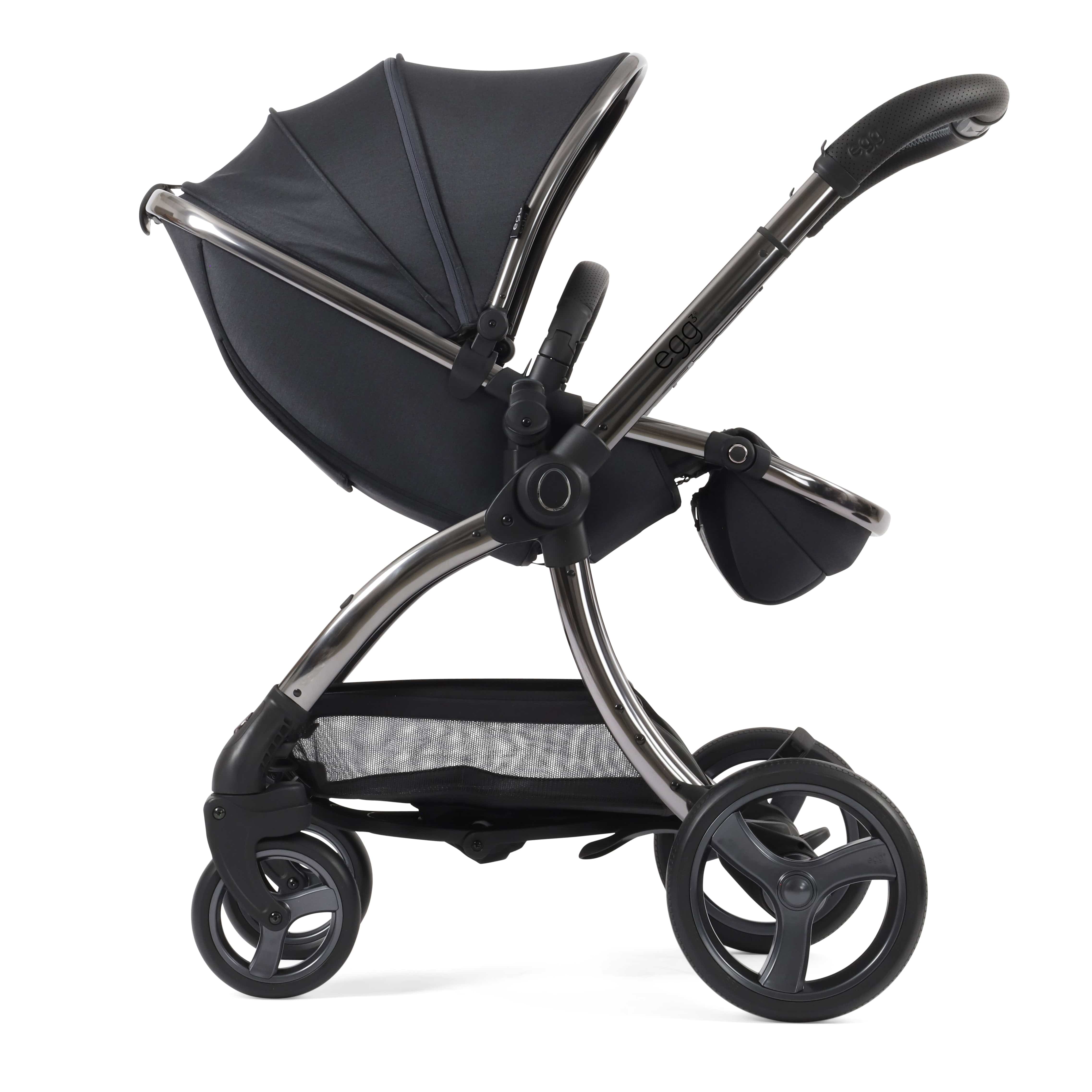 egg3 Luxury Maxi-Cosi Travel System Bundle in Carbonite Travel Systems