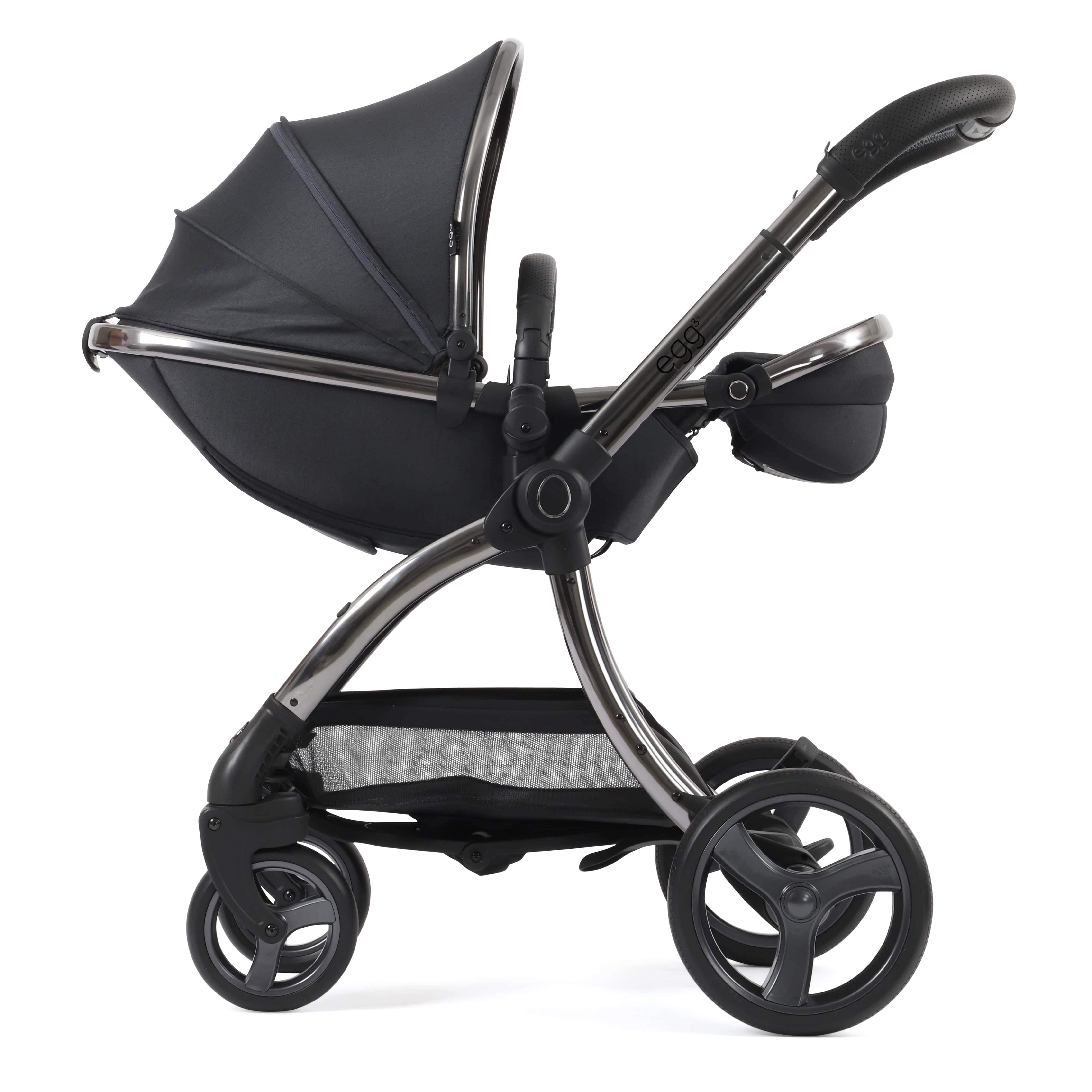 egg3 Luxury Maxi-Cosi Travel System Bundle in Carbonite Travel Systems