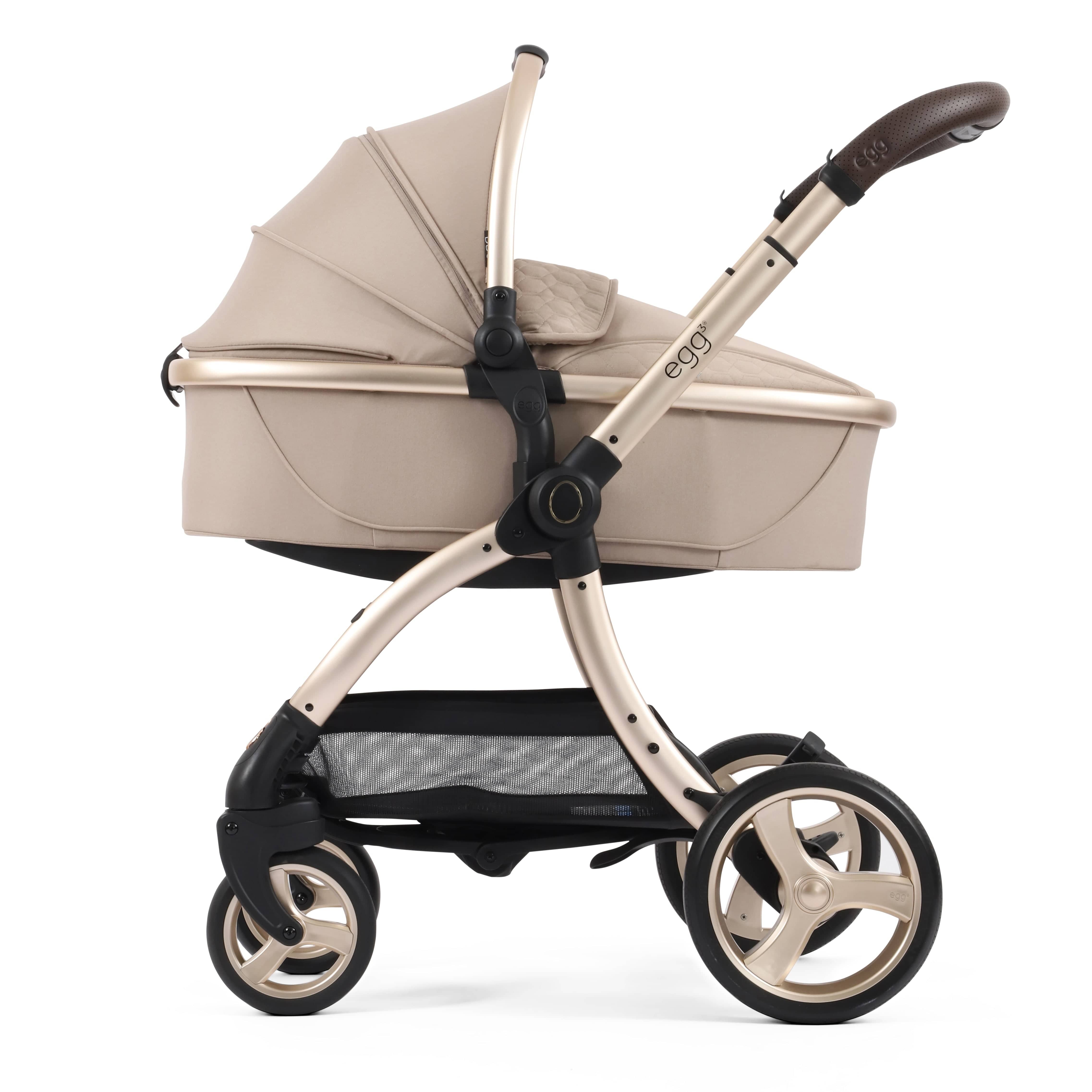 egg3 Luxury Maxi-Cosi Travel System Bundle in Feather Travel Systems