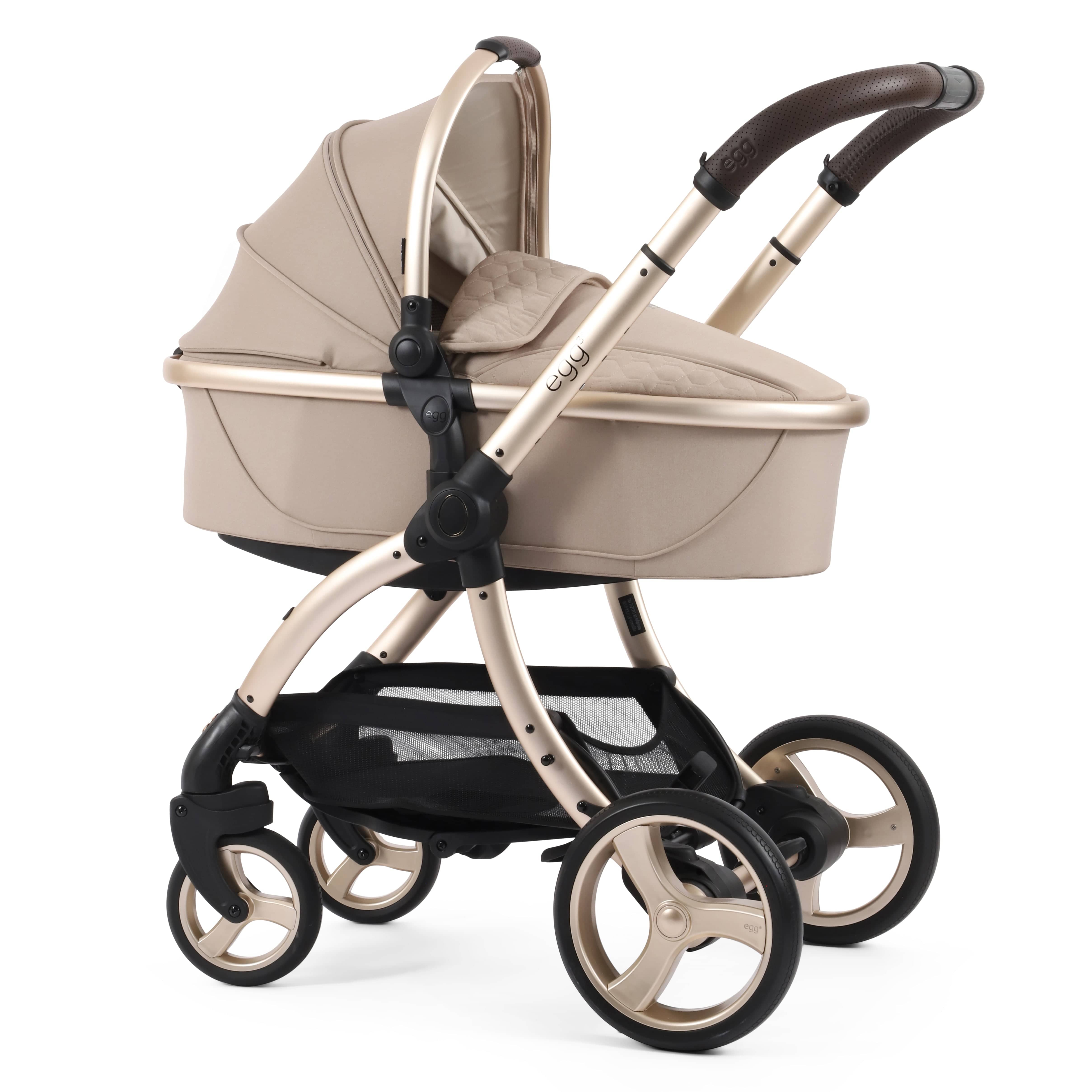 egg3 Luxury Maxi-Cosi Travel System Bundle in Feather Travel Systems