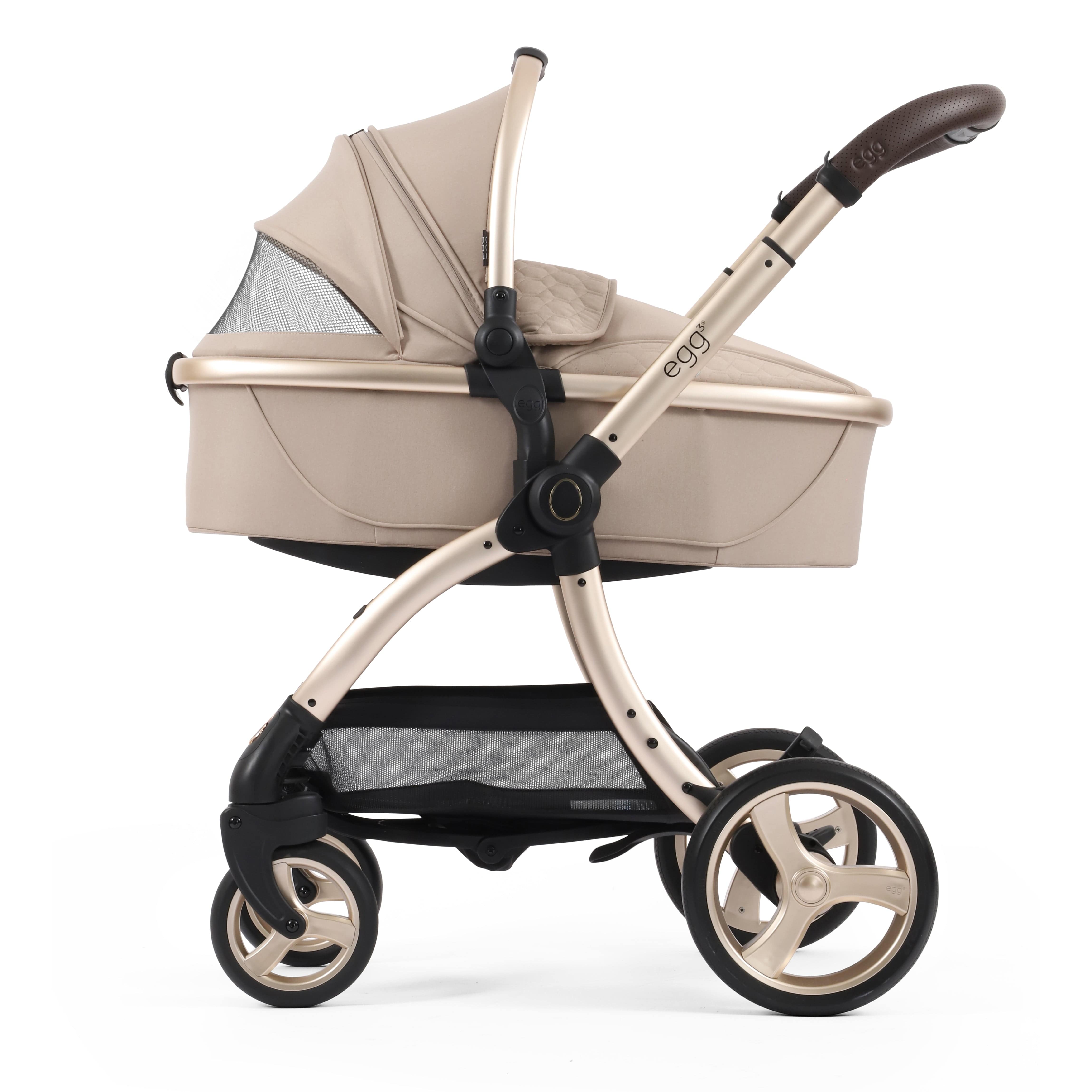 egg3 Luxury Maxi-Cosi Travel System Bundle in Feather Travel Systems