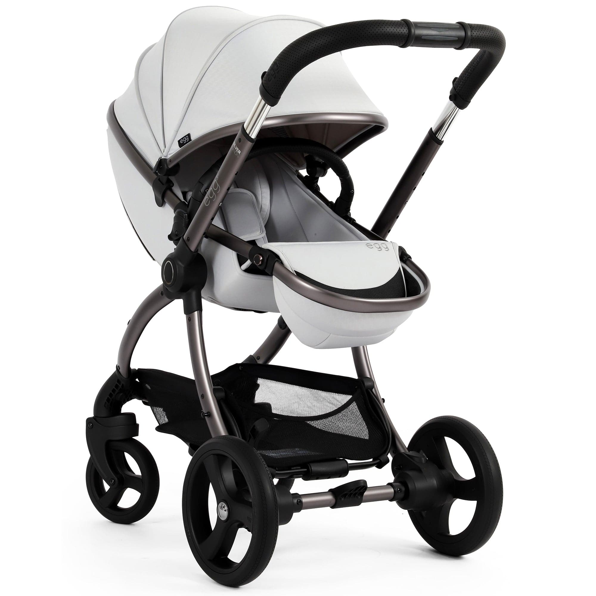 egg3 Luxury Maxi-Cosi Travel System Bundle in Houndstooth Silver Travel Systems