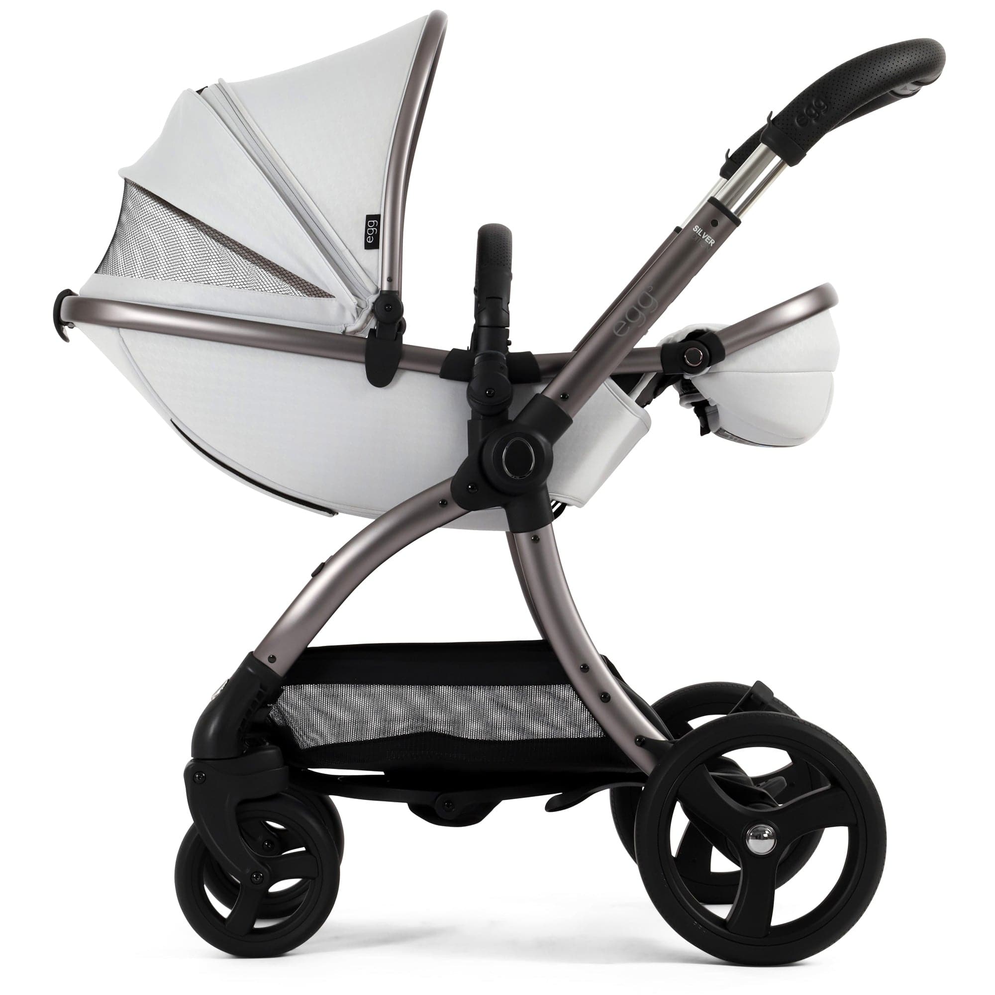 egg3 Luxury Maxi-Cosi Travel System Bundle in Houndstooth Silver Travel Systems