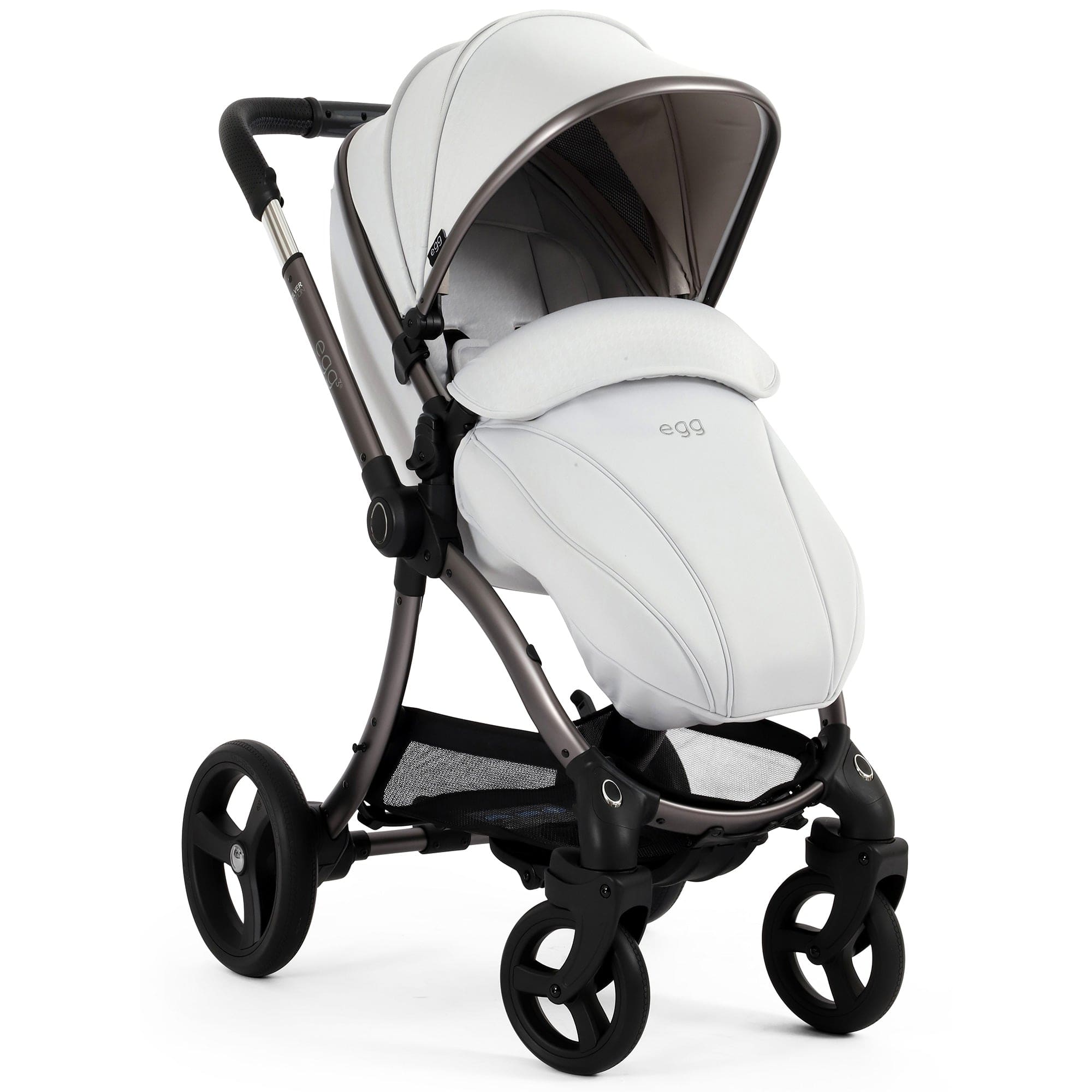 egg3 Luxury Maxi-Cosi Travel System Bundle in Houndstooth Silver Travel Systems