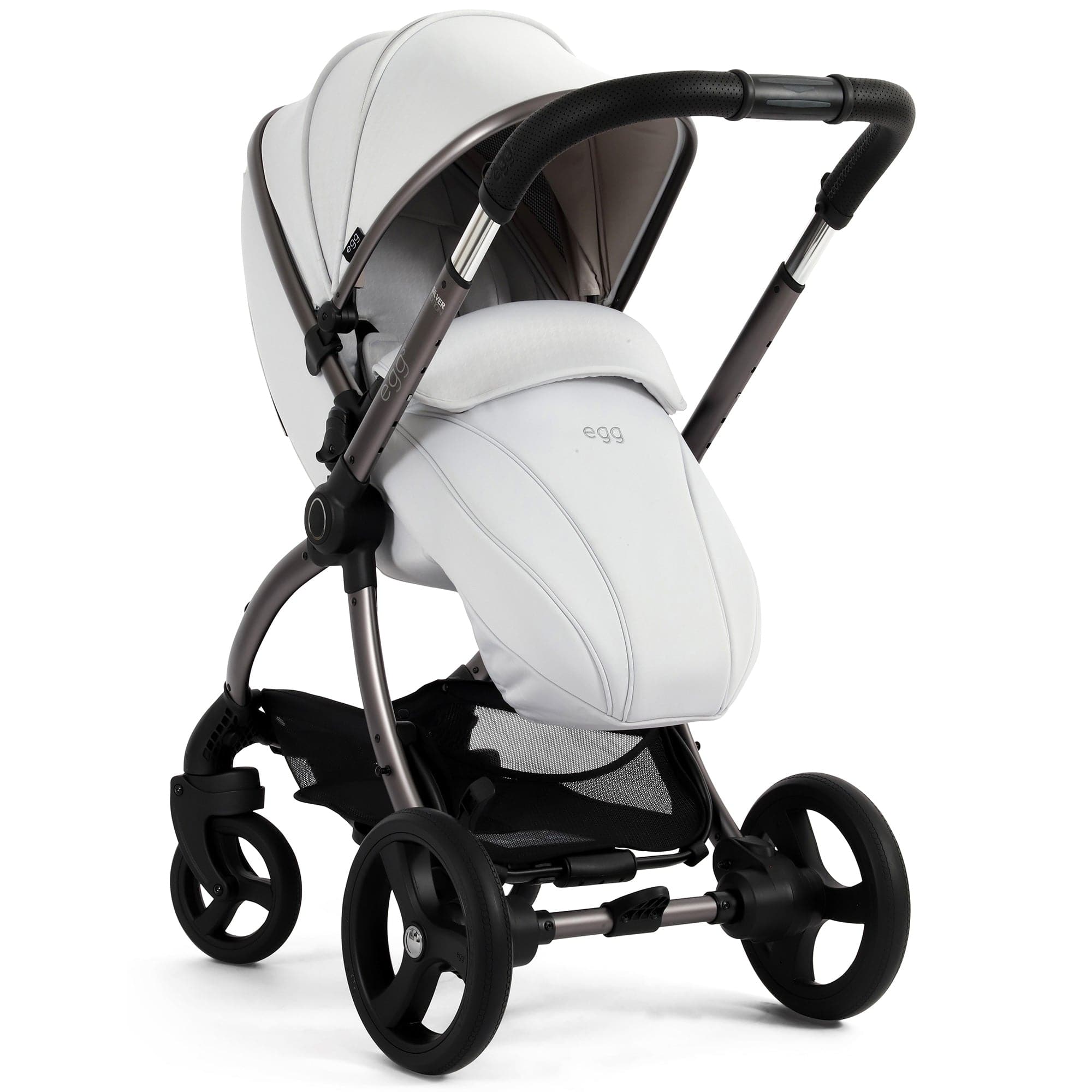 egg3 Luxury Maxi-Cosi Travel System Bundle in Houndstooth Silver Travel Systems