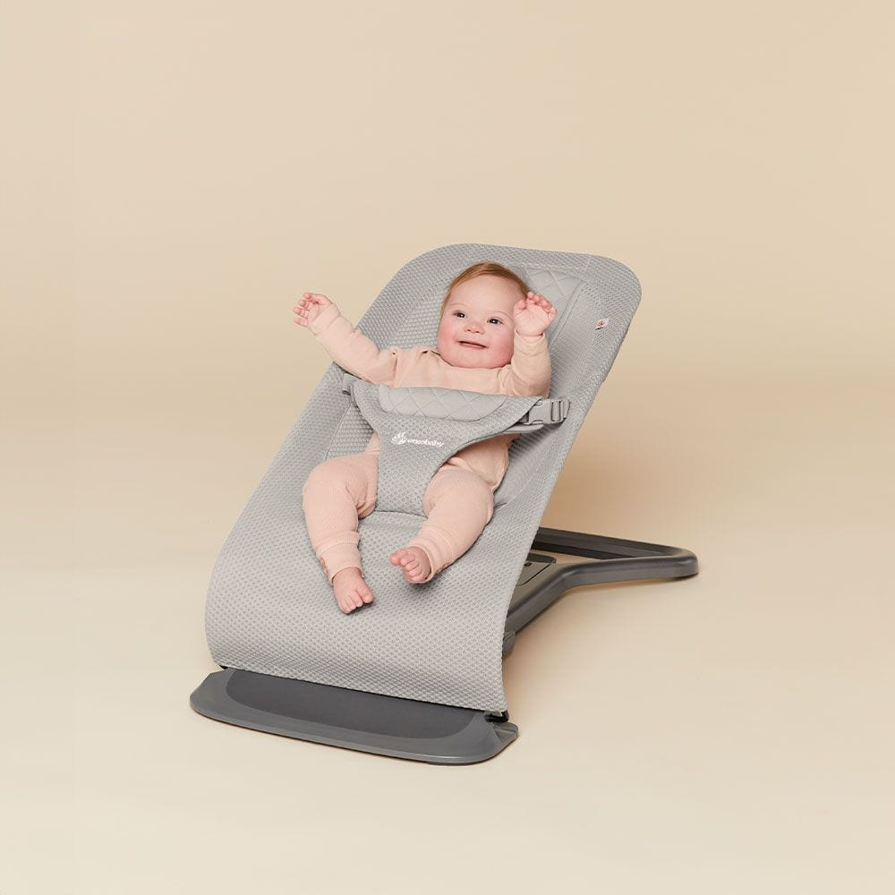 ErgoBaby Evolve Mesh Bouncer in Light Grey Rocking Bouncing Cradles 657284 EVLBNCLTGRYMSHUK