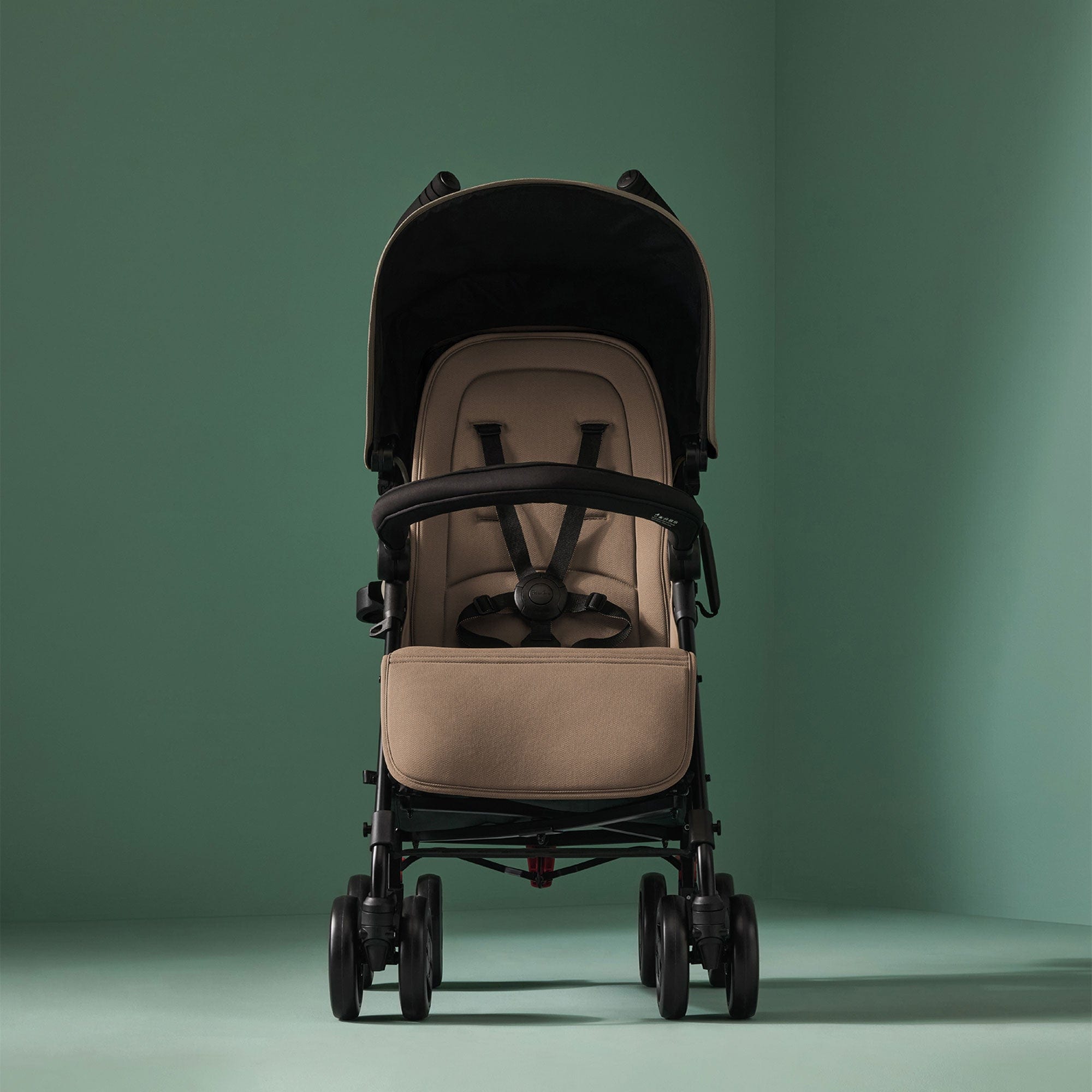 Silver Cross Pop 2024 in Cobble Pushchairs & Buggies