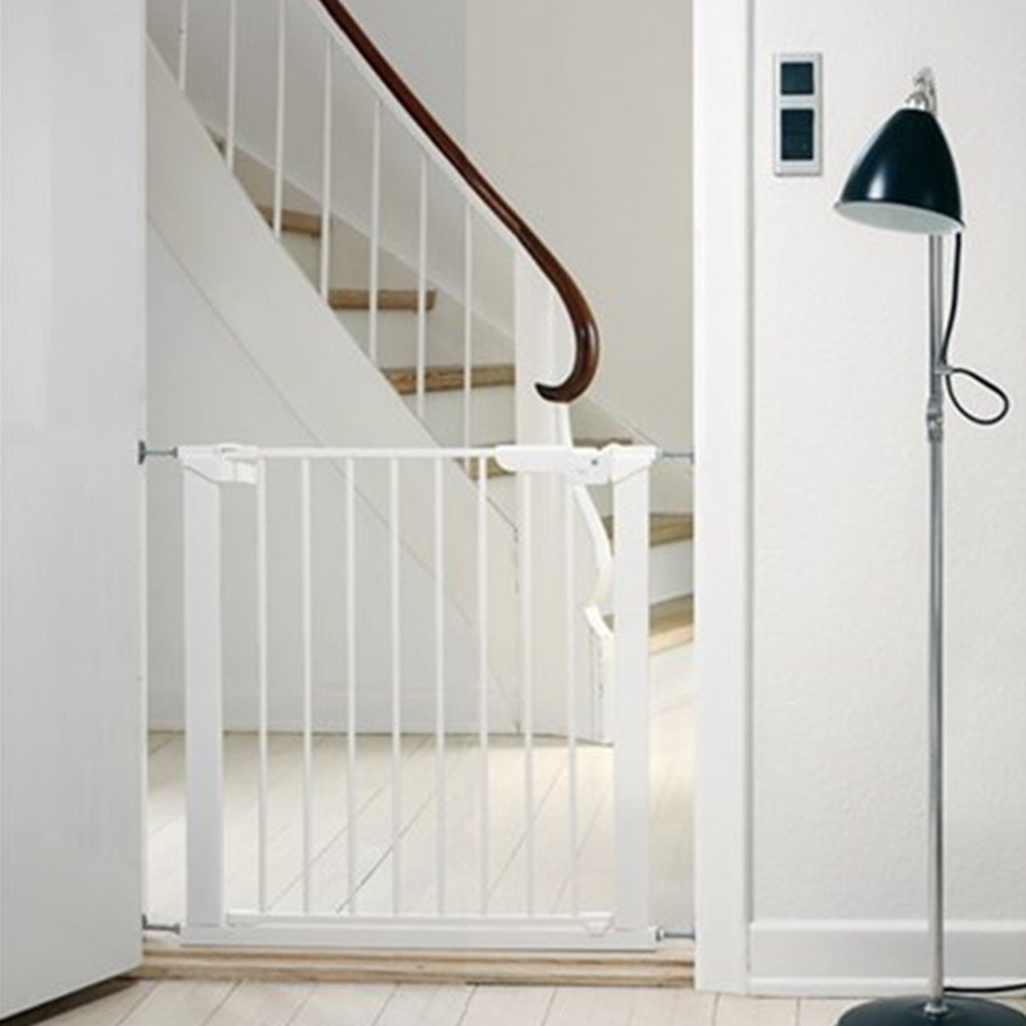 Extra wide outlet stair gate