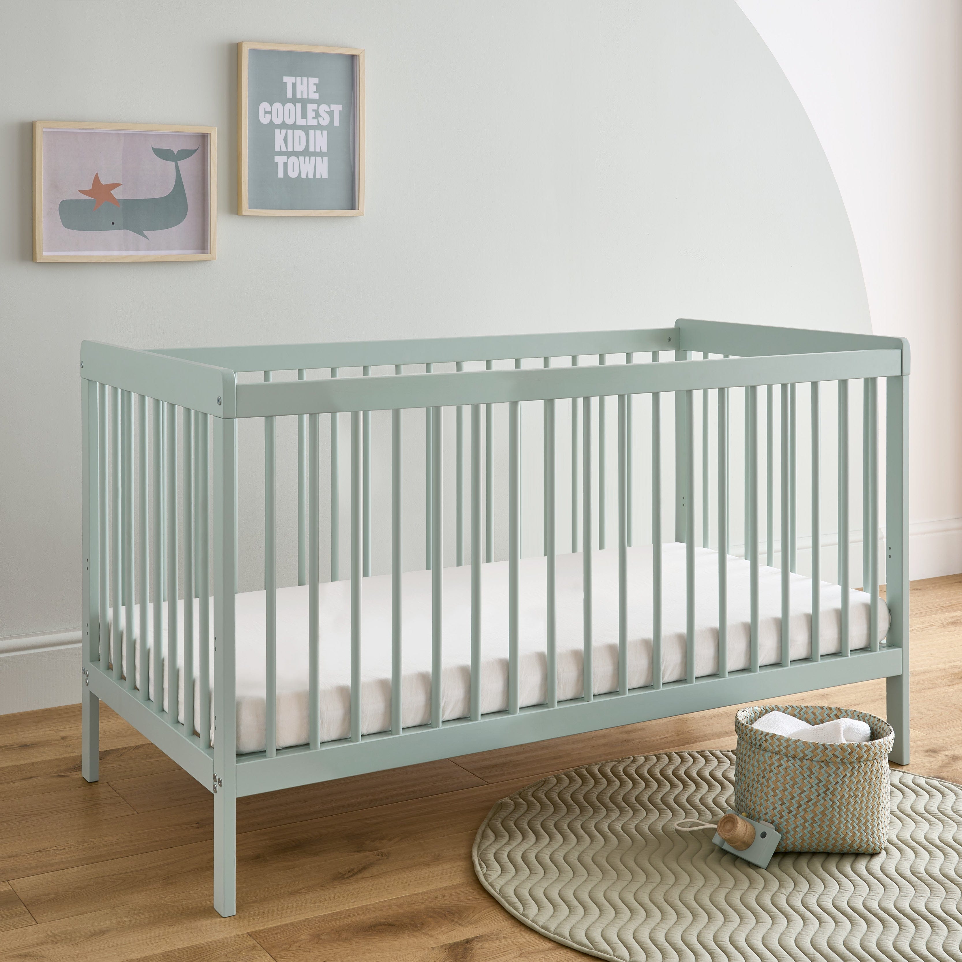 Mint protestant green cot